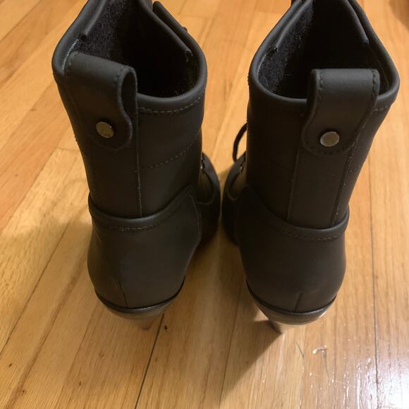 Veronica Beard IT 37 US 7 Charley Coated Leather Lace-Up Ankle Bootie Boots Goth - Picture 7 of 13